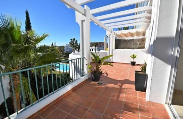 Ático de 3 habitaciones en Guadalmina Alta, Marbella en alquiler con piscina garaje - 2.650 € (Ref: 9689904)