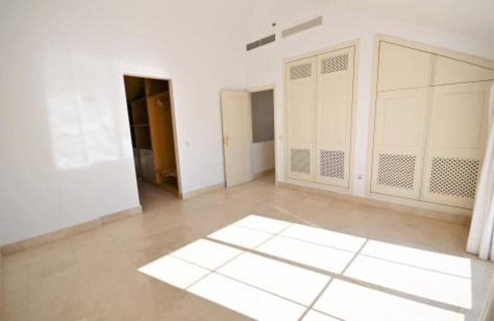 3 makuuhuone Kattohuoneisto vuokrattavana paikassa Guadalmina mukana uima-altaan 
autotalli - 2 500 € (Ref: 9689904)