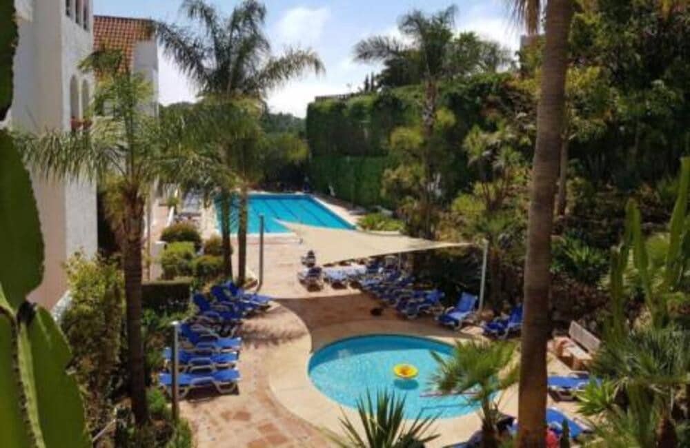 4 sypialnia Penthouse do wynajęcia w Marbella z basenem garażem - 5 000 € (Ref: 9689906)