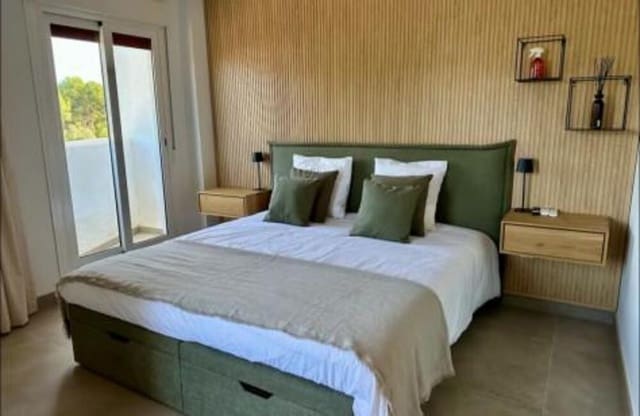4 makuuhuone Kattohuoneisto vuokrattavana paikassa Nueva Andalucía Centro, Marbella mukana uima-altaan 
autotalli - 5 000 € (Ref: 9689906)