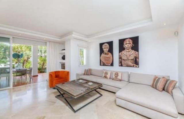 Apartamento de 3 habitaciones en Puerto Banus, Marbella en alquiler con piscina garaje - 4.500 € (Ref: 9689907)