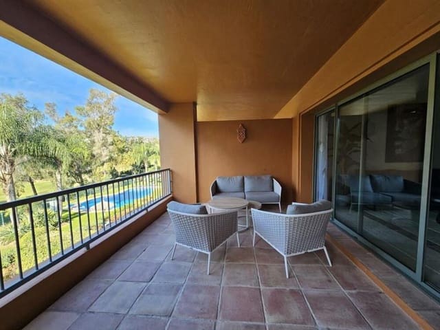 2 Zimmer Apartment zu vermieten in Atalaya mit Pool Garage - 2.400 € (Ref: 9689909)