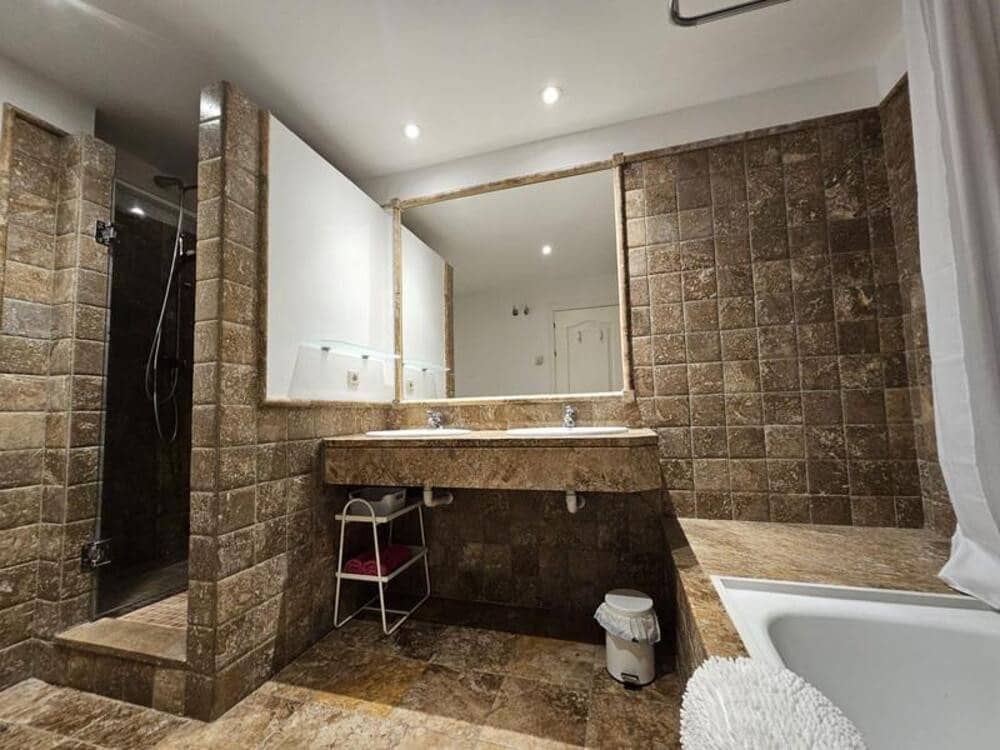 2 soveværelse Lejlighed til leje i Atalaya med swimmingpool garage - € 2.400 (Ref: 9689909)