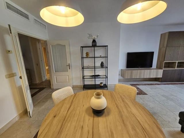2 Zimmer Apartment zu vermieten in Atalaya mit Pool Garage - 2.400 € (Ref: 9689909)