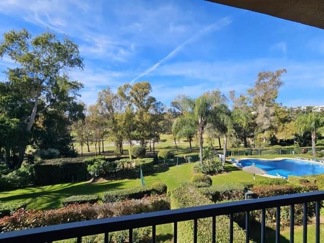 2 Zimmer Apartment zu vermieten in Atalaya mit Pool Garage - 2.400 € (Ref: 9689909)