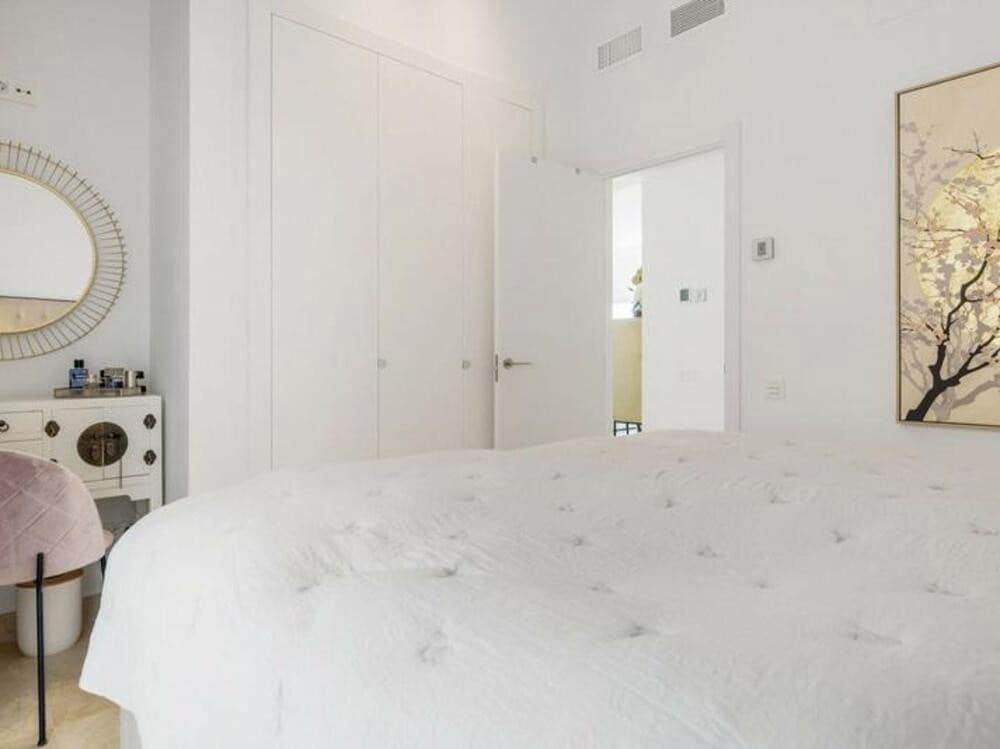 3 makuuhuone Kattohuoneisto myytävänä paikassa Benahavis mukana uima-altaan 
autotalli - 695 000 € (Ref: 9694584)