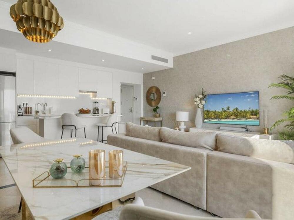 3 makuuhuone Kattohuoneisto myytävänä paikassa Benahavis mukana uima-altaan 
autotalli - 695 000 € (Ref: 9694584)