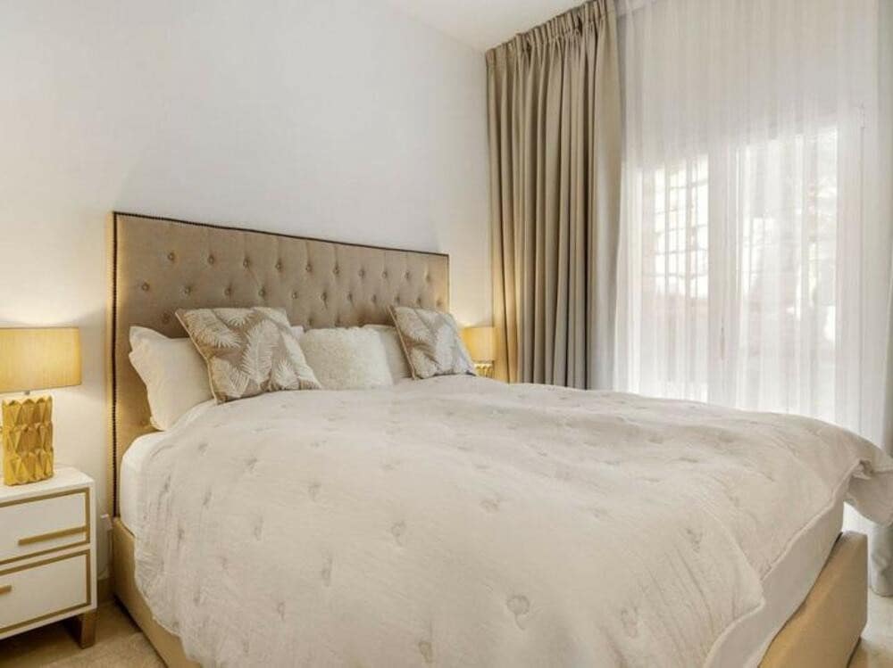 3 makuuhuone Kattohuoneisto myytävänä paikassa Benahavis mukana uima-altaan 
autotalli - 695 000 € (Ref: 9694584)