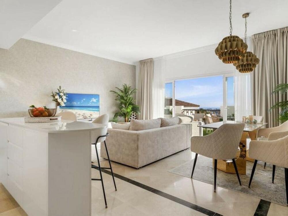 3 makuuhuone Kattohuoneisto myytävänä paikassa Benahavis mukana uima-altaan 
autotalli - 695 000 € (Ref: 9694584)