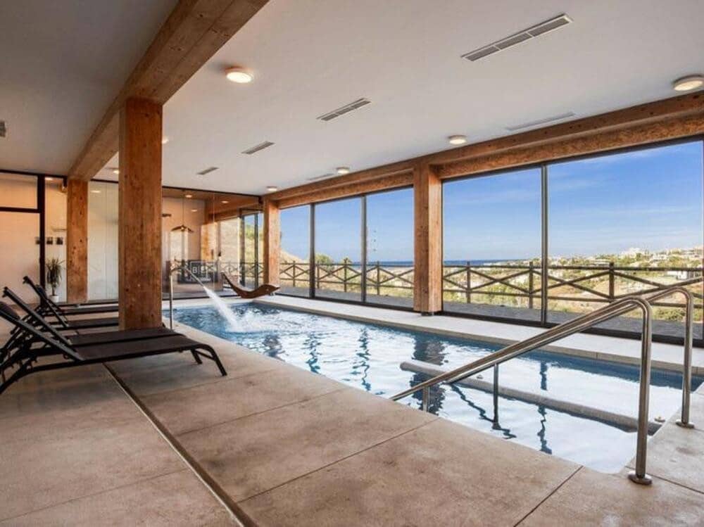 3 makuuhuone Kattohuoneisto myytävänä paikassa Benahavis mukana uima-altaan 
autotalli - 695 000 € (Ref: 9694584)