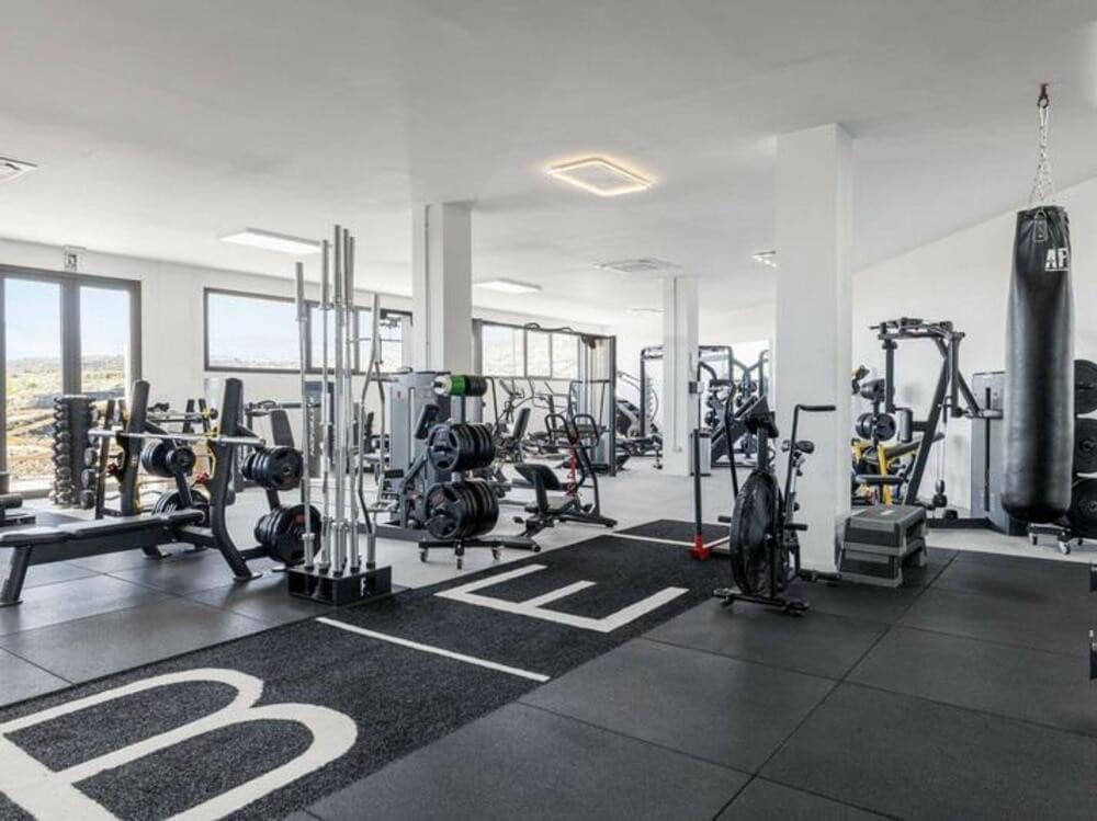 3 makuuhuone Kattohuoneisto myytävänä paikassa Benahavis mukana uima-altaan 
autotalli - 695 000 € (Ref: 9694584)