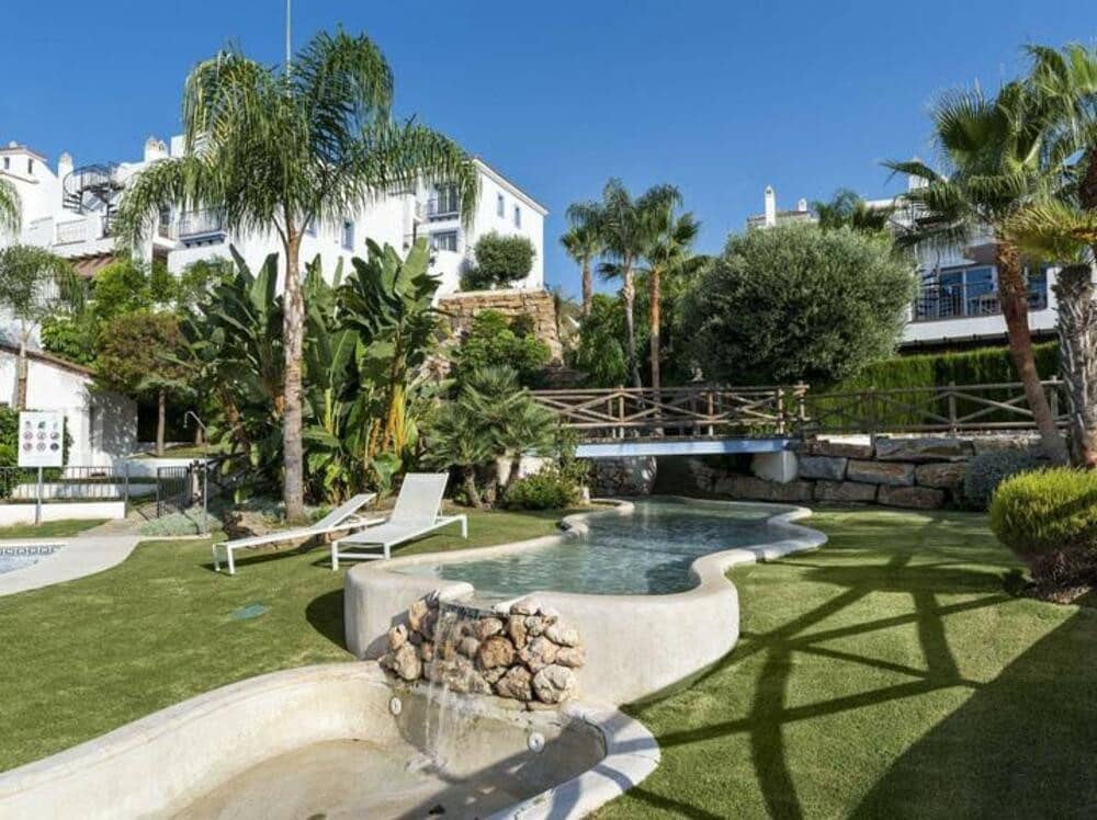 3 makuuhuone Kattohuoneisto myytävänä paikassa Benahavis mukana uima-altaan 
autotalli - 695 000 € (Ref: 9694584)