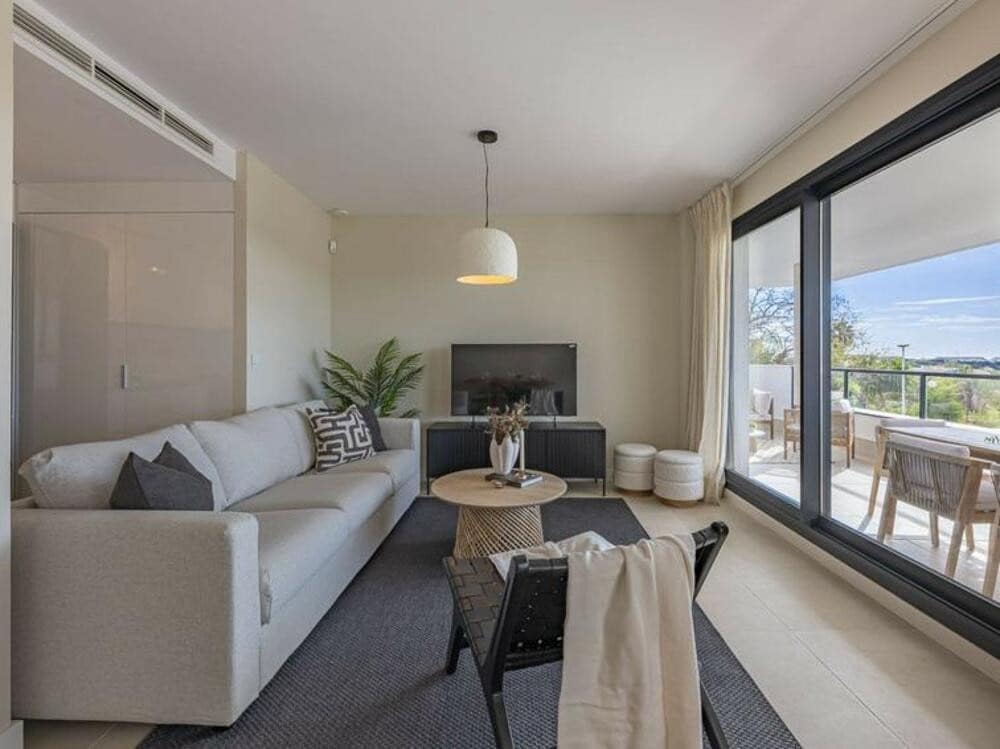 3 quarto Apartamento para arrendar em Estepona com piscina garagem - 2 500 € (Ref: 9694585)