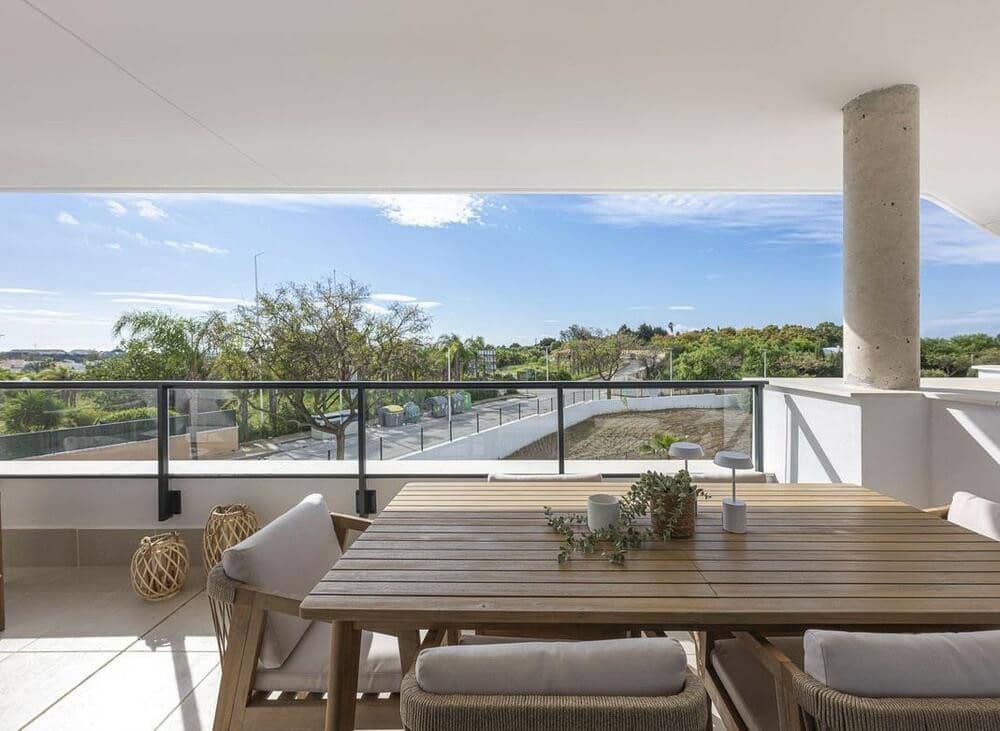 3 quarto Apartamento para arrendar em Estepona com piscina garagem - 2 500 € (Ref: 9694585)