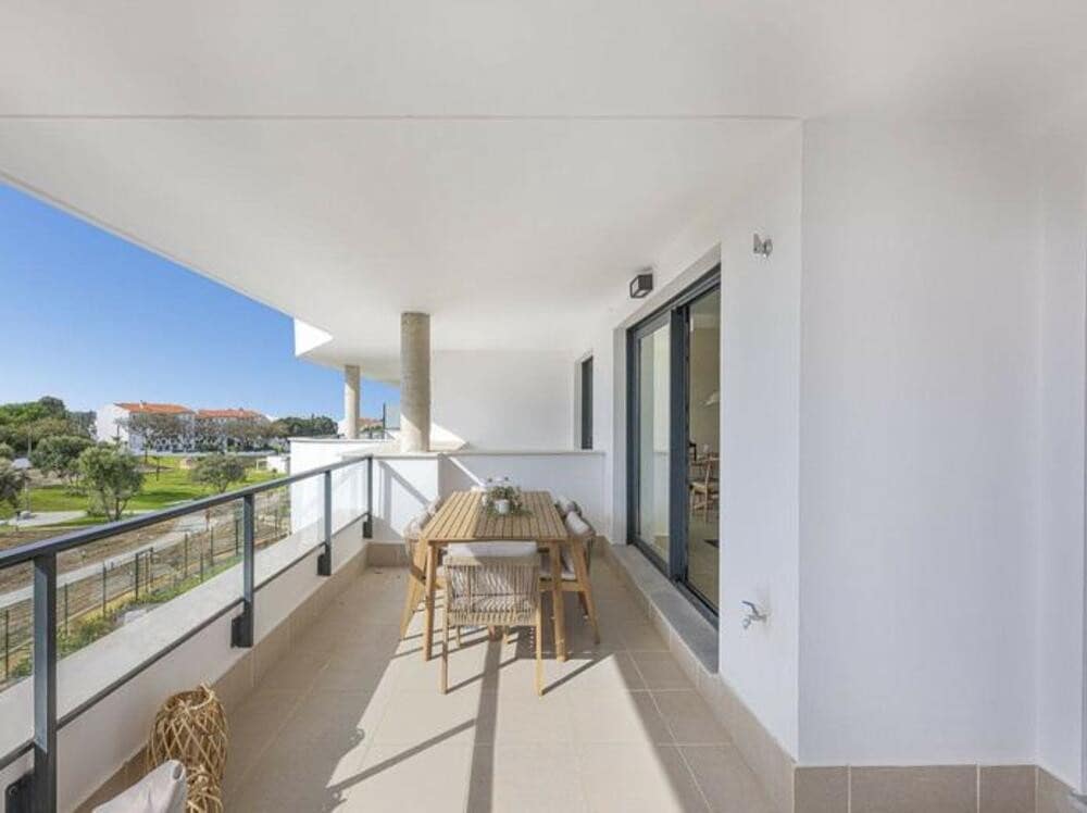 3 quarto Apartamento para arrendar em Estepona com piscina garagem - 2 500 € (Ref: 9694585)