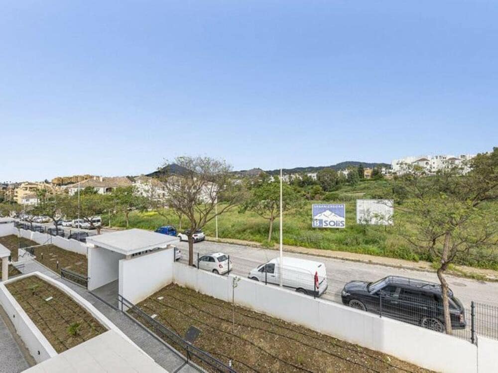 3 quarto Apartamento para arrendar em Estepona com piscina garagem - 2 500 € (Ref: 9694585)