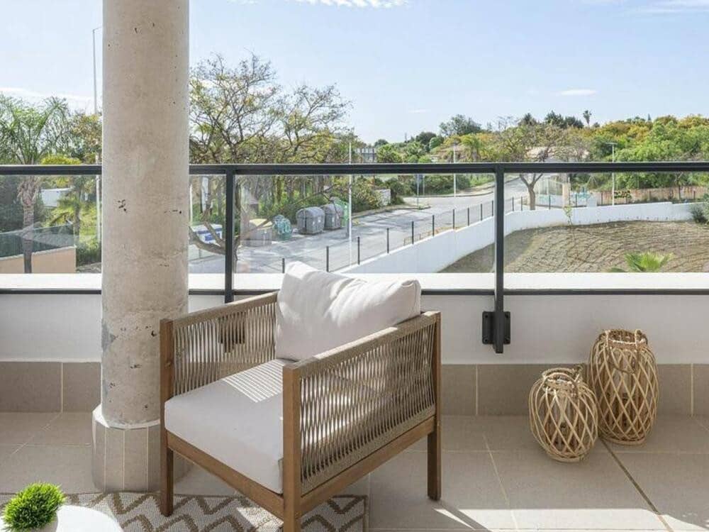 3 quarto Apartamento para arrendar em Estepona com piscina garagem - 2 500 € (Ref: 9694585)