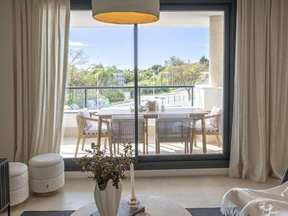 3 quarto Apartamento para arrendar em Estepona com piscina garagem - 2 500 € (Ref: 9694585)