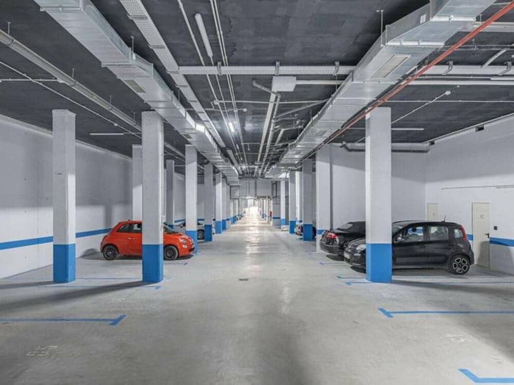 3 quarto Apartamento para arrendar em Estepona com piscina garagem - 2 500 € (Ref: 9694585)