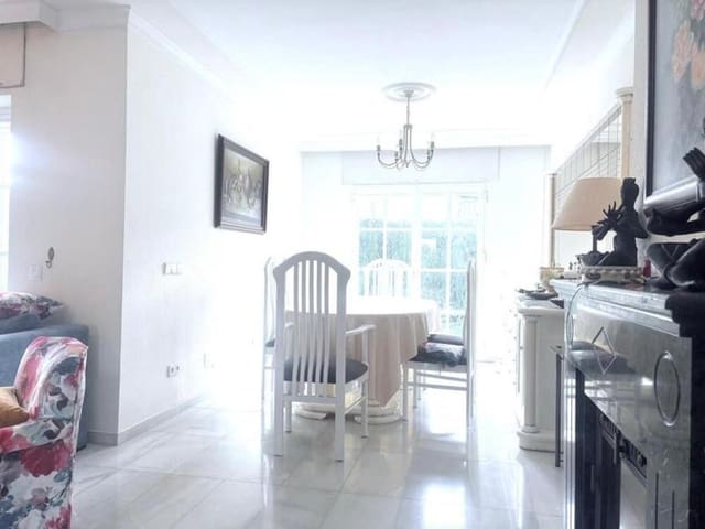 5 sovrum Semi-fristående Villa till salu i Cancelada, Estepona med pool - 695 000 € (Ref: 9694586)