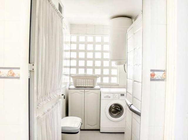 3 soveværelse Penthouse til leje i Guadalmina Baja, Marbella med swimmingpool garage - € 3.200 (Ref: 9694587)