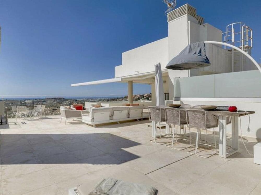 3 camera da letto Attico in vendita in Nueva Andalucia con piscina garage - 1.950.000 € (Rif: 9697929)