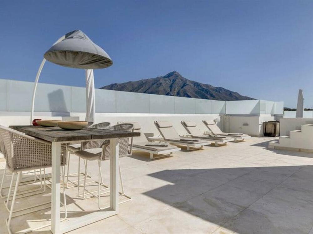 3 camera da letto Attico in vendita in Nueva Andalucia con piscina garage - 1.950.000 € (Rif: 9697929)