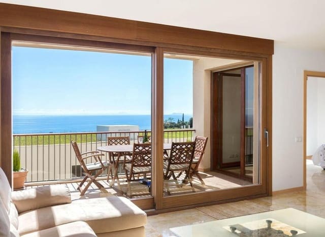 3 makuuhuone Huoneisto myytävänä paikassa Alto de los Monteros, Marbella mukana uima-altaan 
autotalli - 579 000 € (Ref: 9697930)