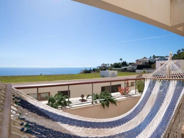 3 bedroom Apartment for sale in Alto de los Monteros, Marbella with pool garage - € 579,000 (Ref: 9697930)