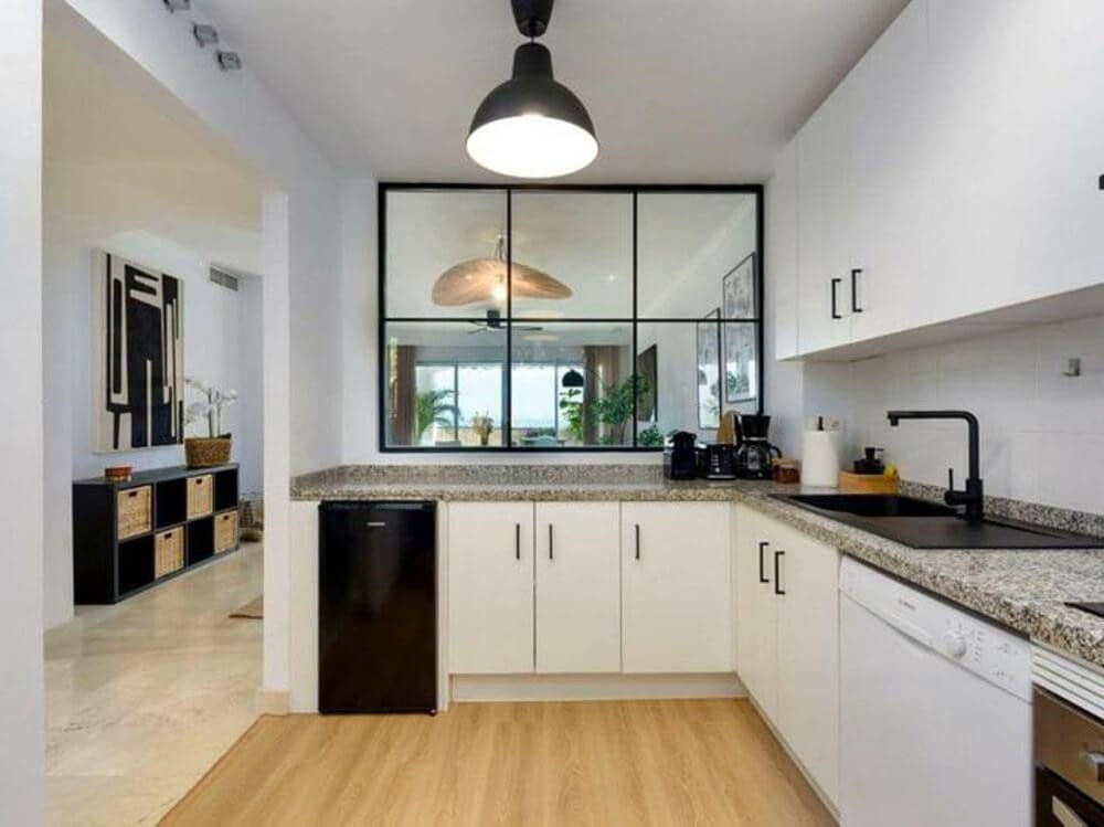 2 Zimmer Apartment zu verkaufen in Benahavis mit Pool Garage - 440.000 € (Ref: 9697931)