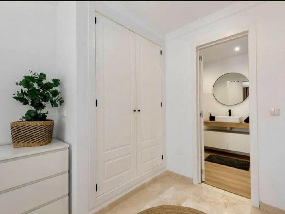 2 Zimmer Apartment zu verkaufen in Benahavis mit Pool Garage - 440.000 € (Ref: 9697931)