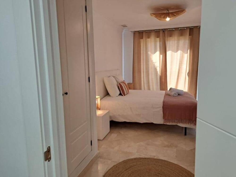 2 Zimmer Apartment zu verkaufen in Benahavis mit Pool Garage - 440.000 € (Ref: 9697931)