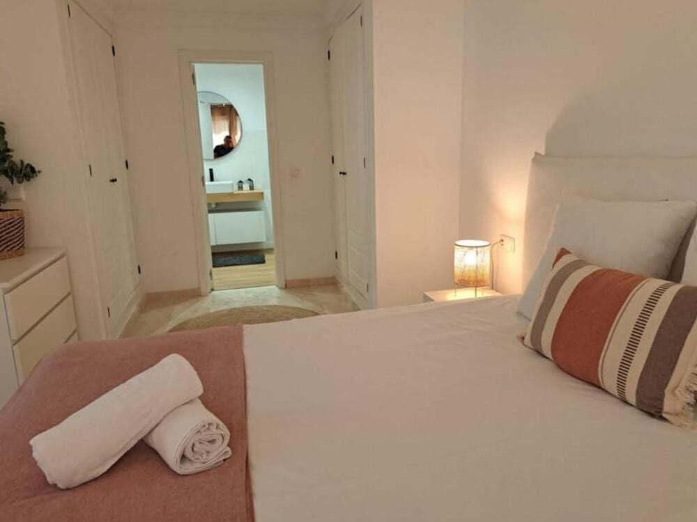 2 Zimmer Apartment zu verkaufen in Benahavis mit Pool Garage - 440.000 € (Ref: 9697931)