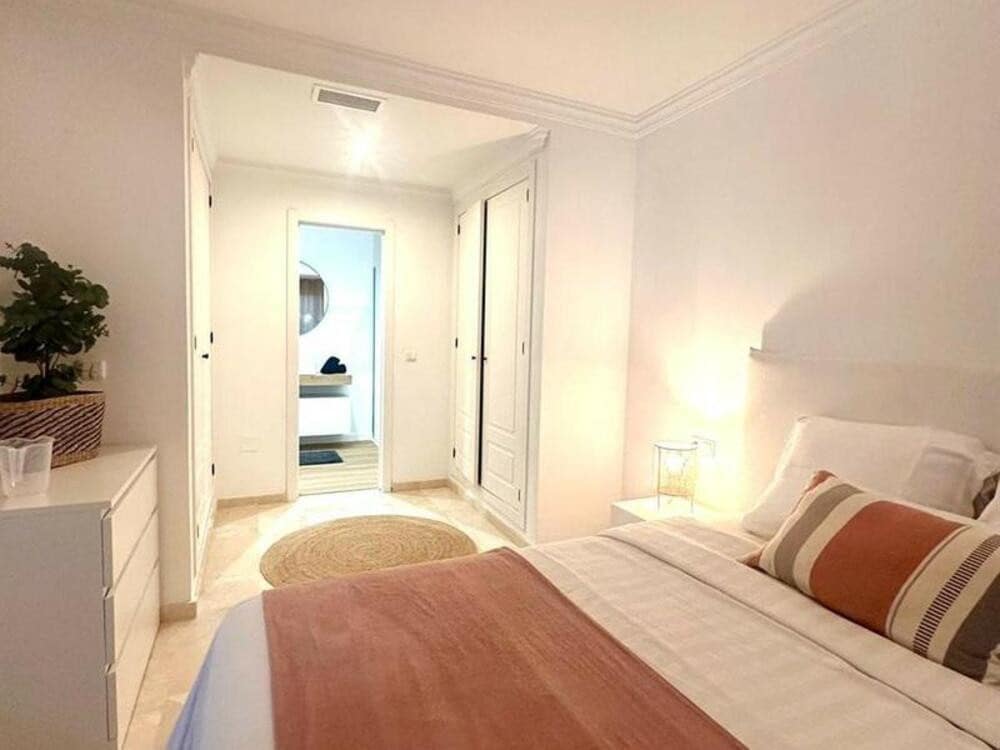 2 Zimmer Apartment zu verkaufen in Benahavis mit Pool Garage - 440.000 € (Ref: 9697931)