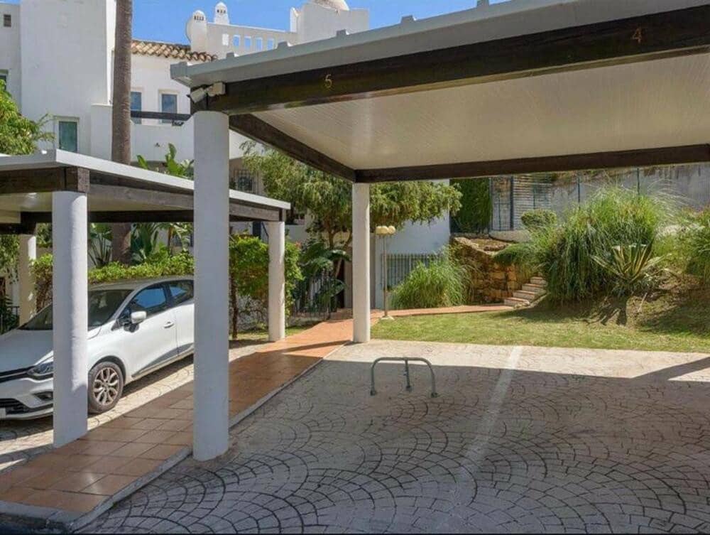 2 Zimmer Apartment zu verkaufen in Benahavis mit Pool Garage - 440.000 € (Ref: 9697931)