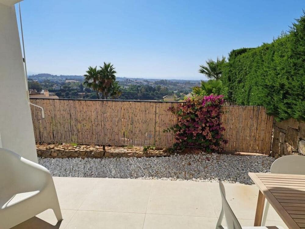 2 Zimmer Apartment zu verkaufen in Benahavis mit Pool Garage - 440.000 € (Ref: 9697931)