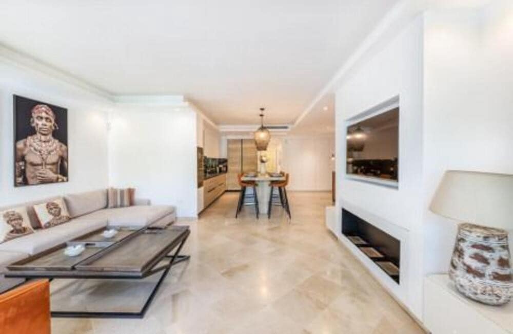 3 soveværelse Lejlighed til leje i Marbella med swimmingpool garage - € 4.500 (Ref: 9700327)