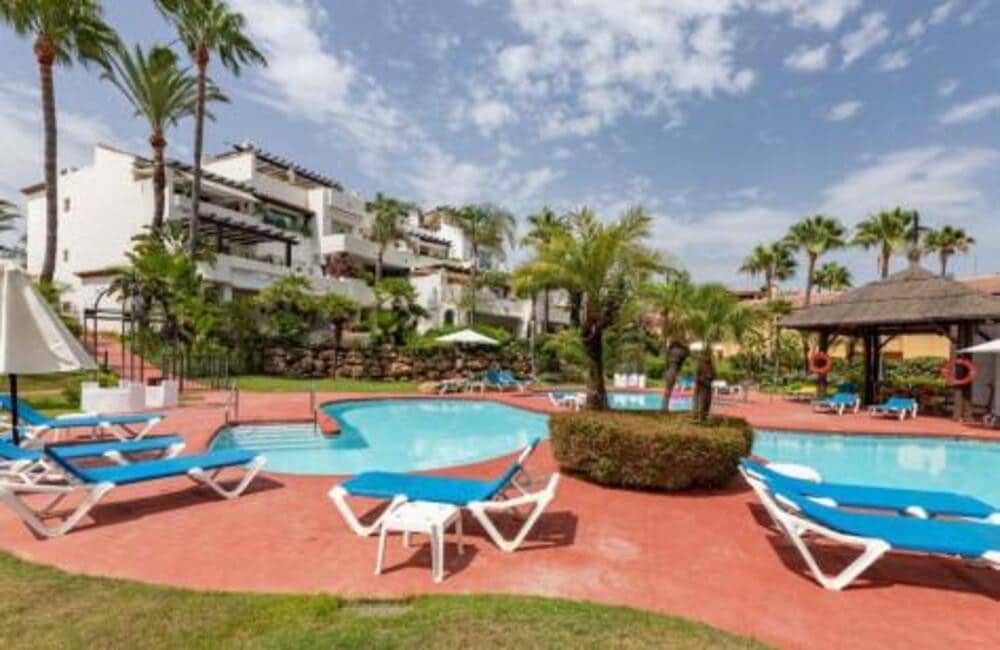 3 quarto Apartamento para arrendar em Marbella com piscina garagem - 4 500 € (Ref: 9700327)