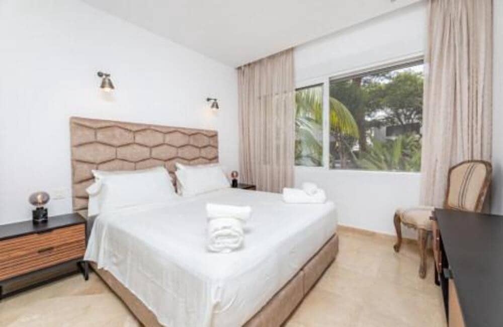 3 quarto Apartamento para arrendar em Marbella com piscina garagem - 4 500 € (Ref: 9700327)