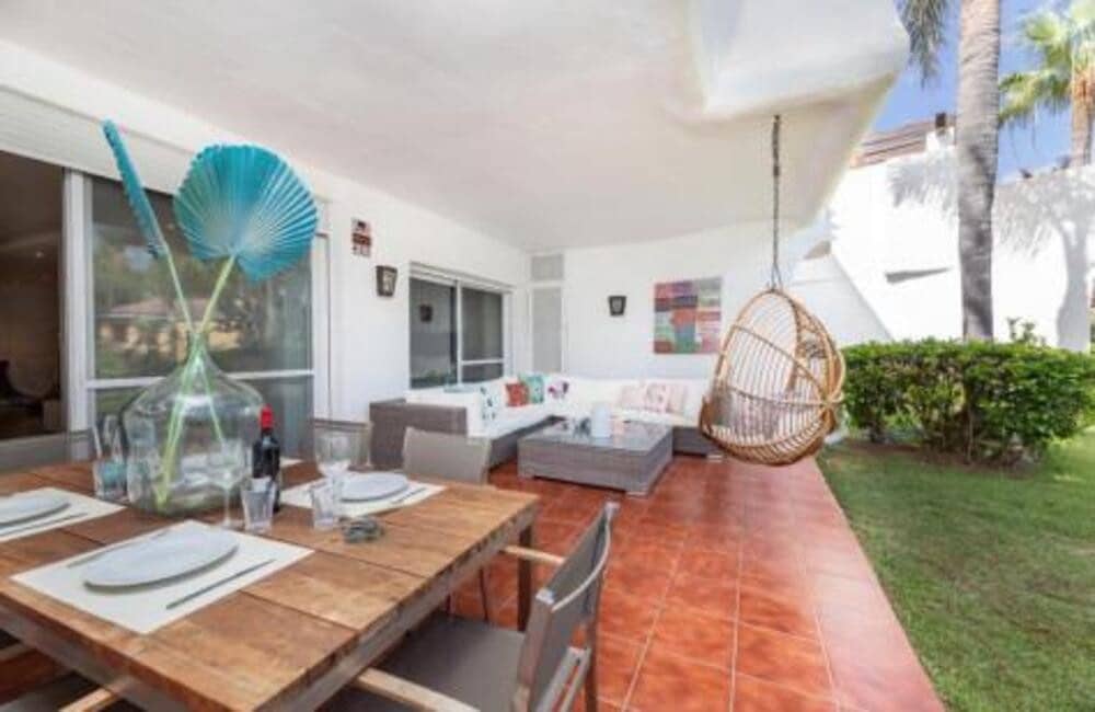 3 quarto Apartamento para arrendar em Marbella com piscina garagem - 4 500 € (Ref: 9700327)