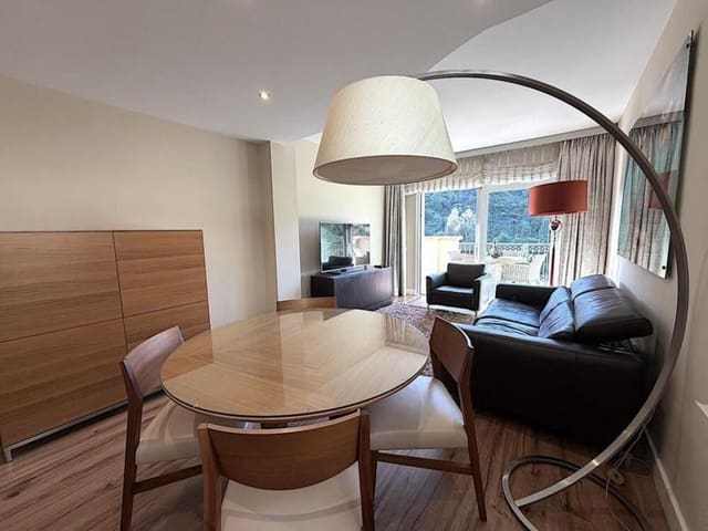 Apartamento de 2 habitaciones en Río Real, Marbella en alquiler con piscina garaje - 2.200 € (Ref: 9700329)