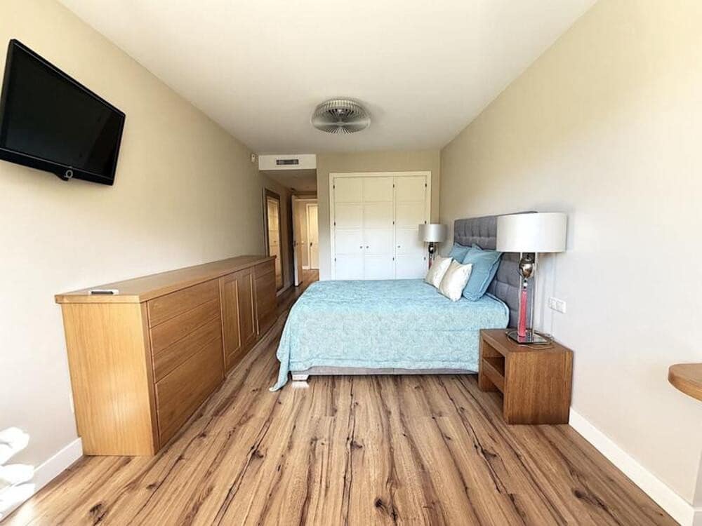 2 bedroom Apartment for rent in Marbella with pool garage - € 2,200 (Ref: 9700329)