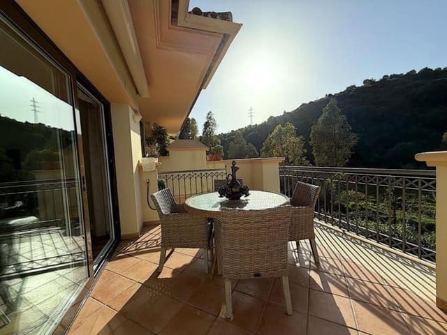 Apartamento de 2 habitaciones en Río Real, Marbella en alquiler con piscina garaje - 2.200 € (Ref: 9700329)