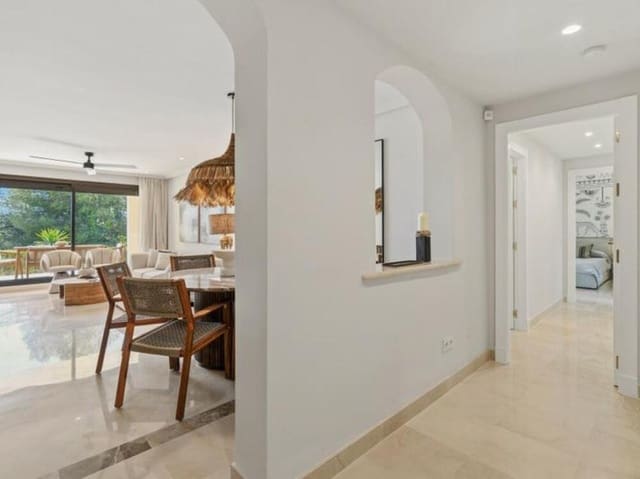 3 soveværelse Lejlighed til salg i Los Arqueros, Benahavís med swimmingpool garage - € 650.000 (Ref: 9700330)