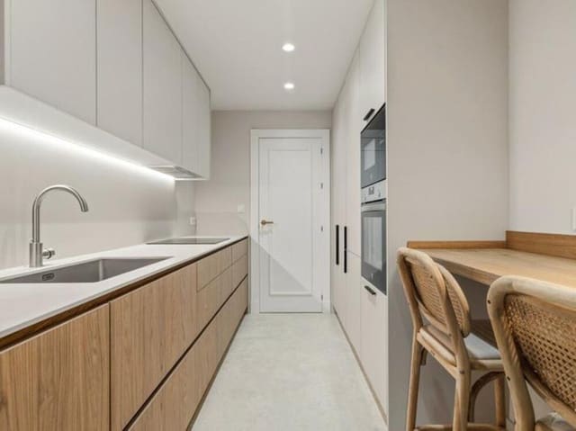 3 soveværelse Lejlighed til salg i Los Arqueros, Benahavís med swimmingpool garage - € 650.000 (Ref: 9700330)