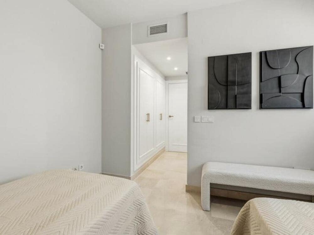 3 soveværelse Lejlighed til salg i Los Arqueros med swimmingpool garage - € 650.000 (Ref: 9700330)