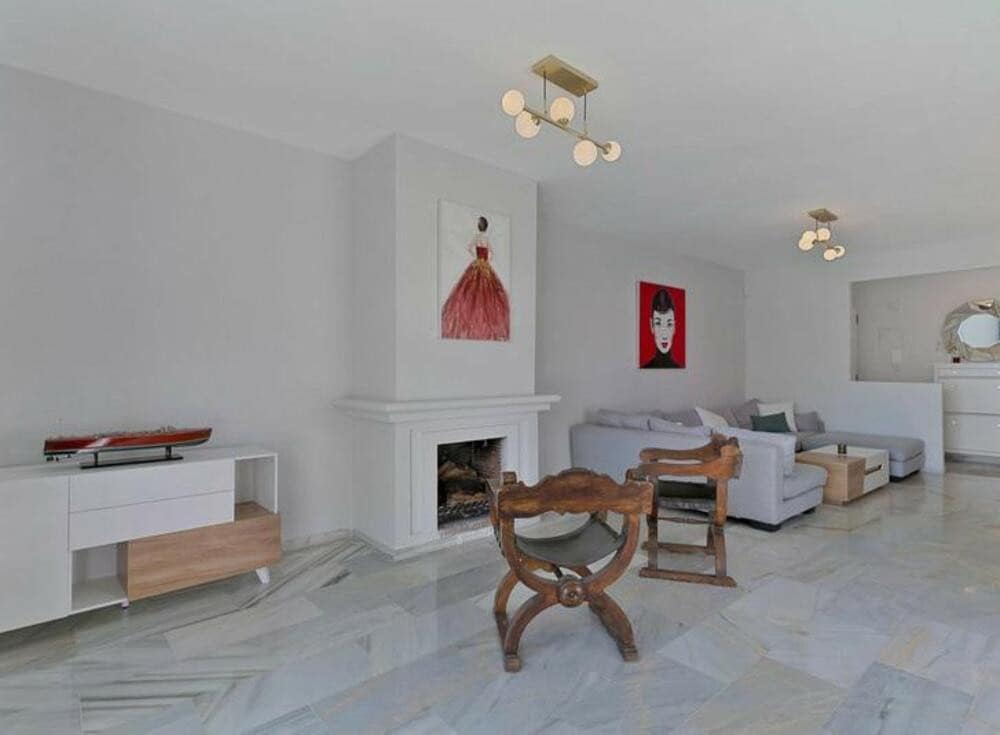 3 sypialnia Penthouse na sprzedaż w Bel-Air z basenem garażem - 389 000 € (Ref: 9700331)