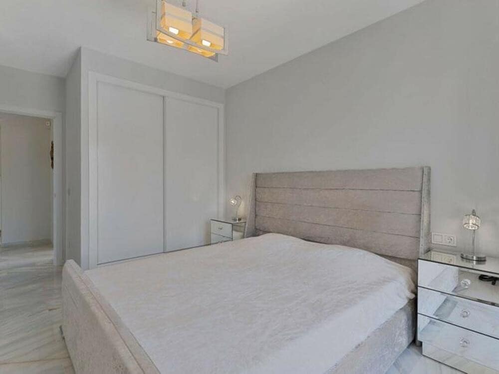 3 sypialnia Penthouse na sprzedaż w Bel-Air z basenem garażem - 389 000 € (Ref: 9700331)