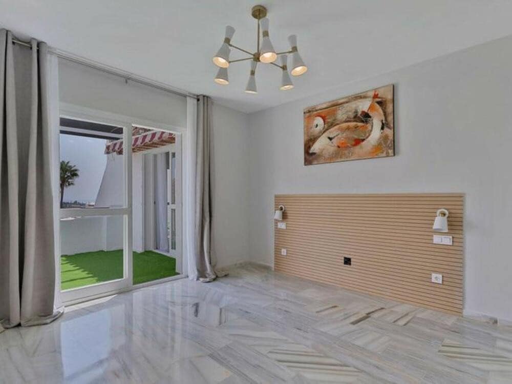 3 sypialnia Penthouse na sprzedaż w Bel-Air z basenem garażem - 389 000 € (Ref: 9700331)