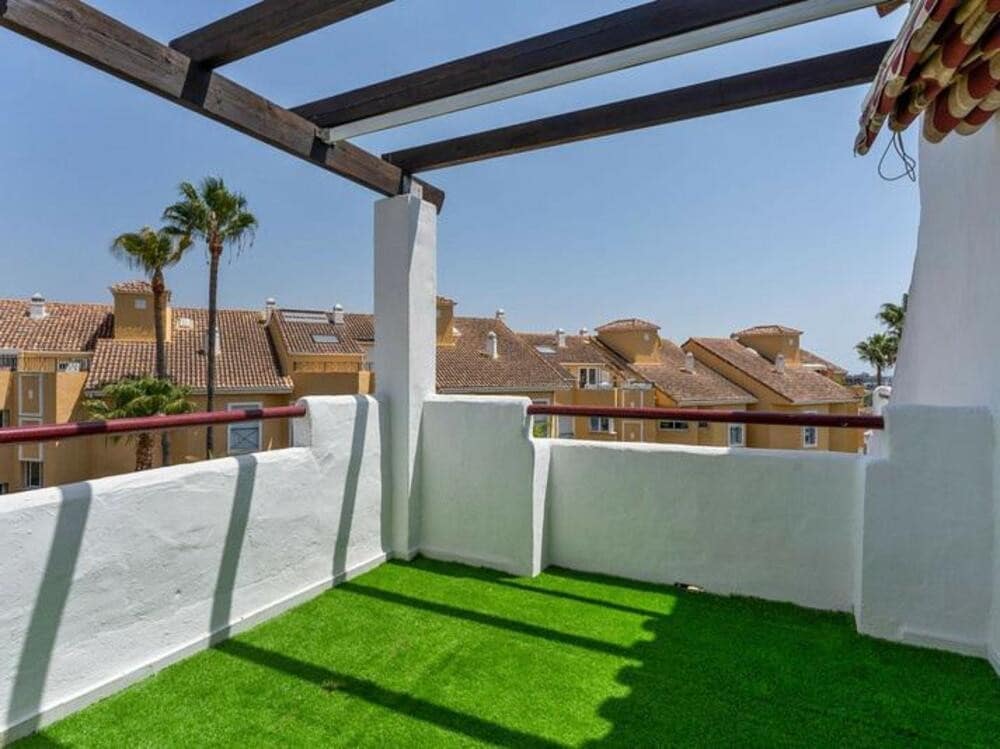 3 sypialnia Penthouse na sprzedaż w Bel-Air z basenem garażem - 389 000 € (Ref: 9700331)